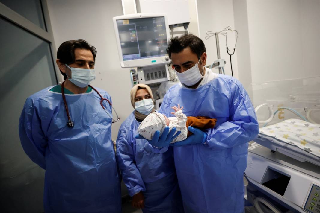 380 gram doğdu, defalarca kalbi durdu! Hira Su bebekten güzel haber 6